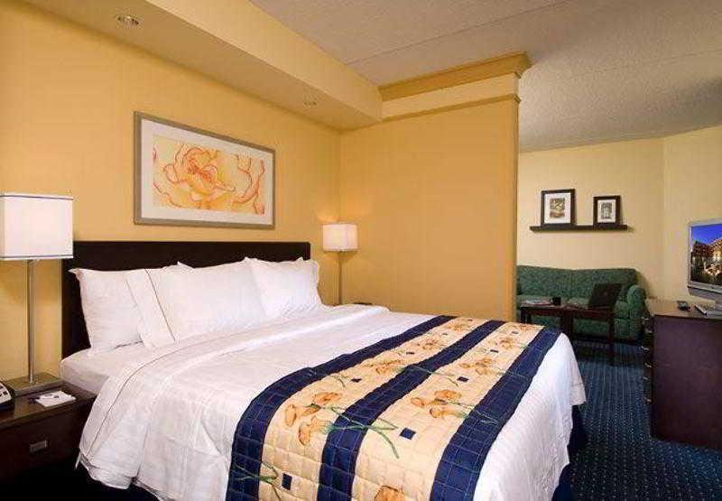 Springhill Suites Norfolk Old Dominion University Extérieur photo